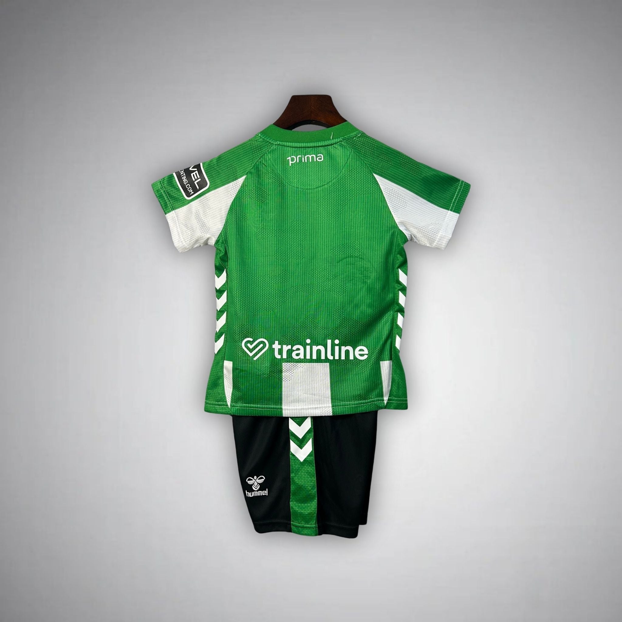 Camiseta local infantil del Real Betis 2026