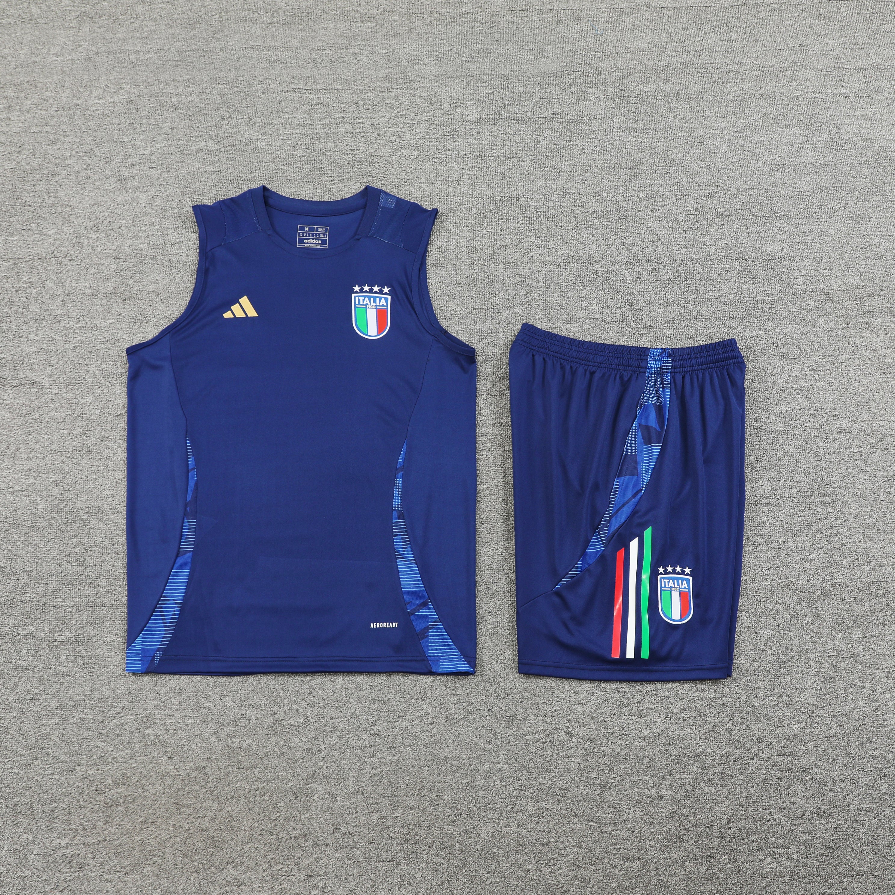 Conjunto de entrenamiento azul verano Italia 2024/25