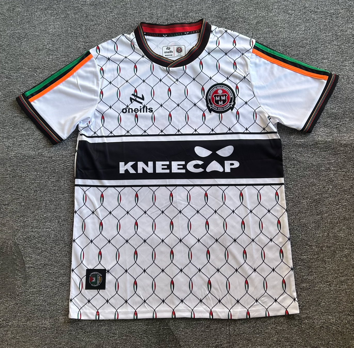 Maillot extérieur Bohemian FC x Kneecap 2026 – Édition Soutien Palestine