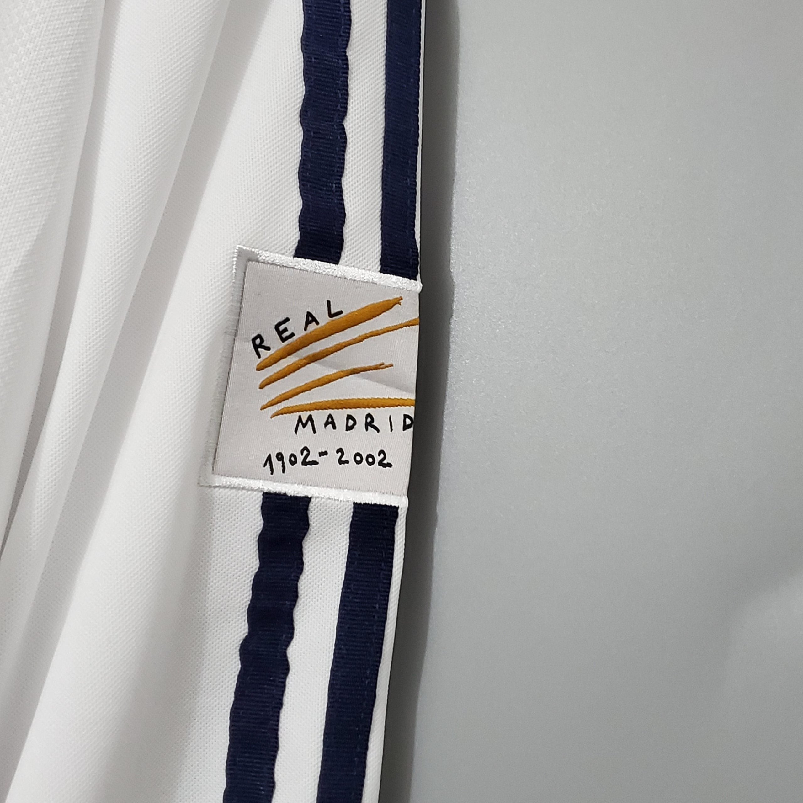 2001/2002 Real Madrid home long sleeve retro jersey