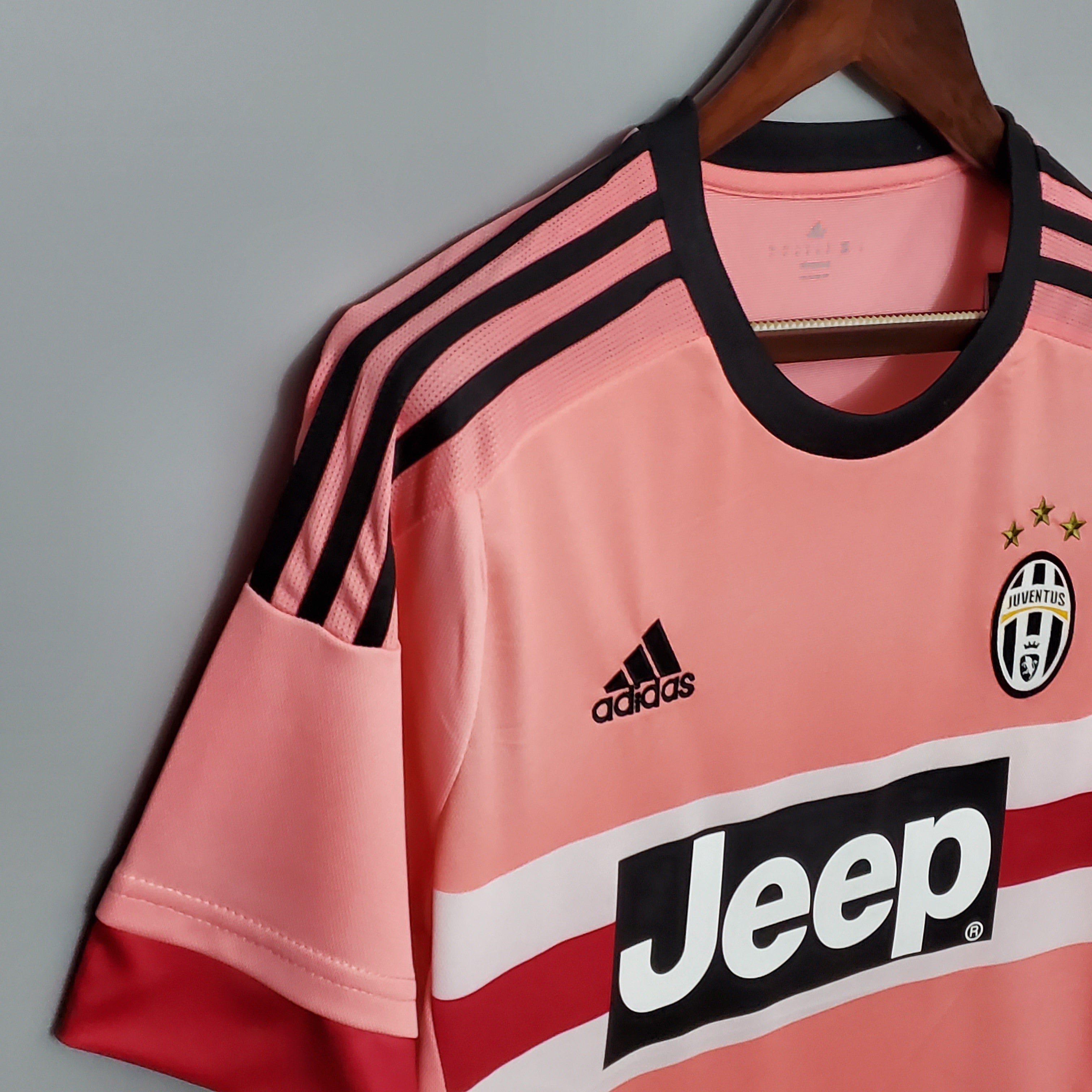 2015-2016 Juventus Auswärts-Retrotrikot Pink