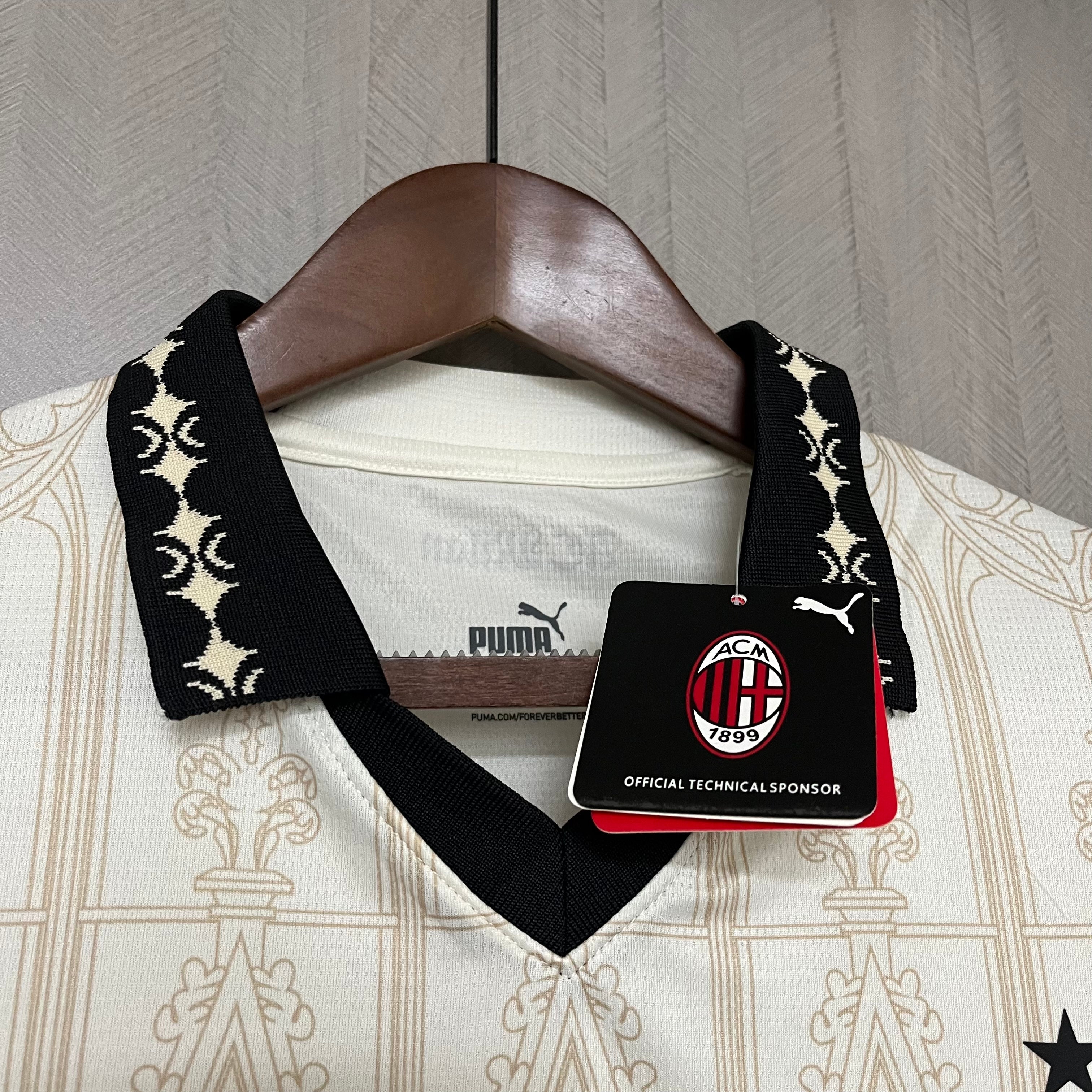 AC Milan 2024-2025 | Spezialausgabe viertes Trikot
