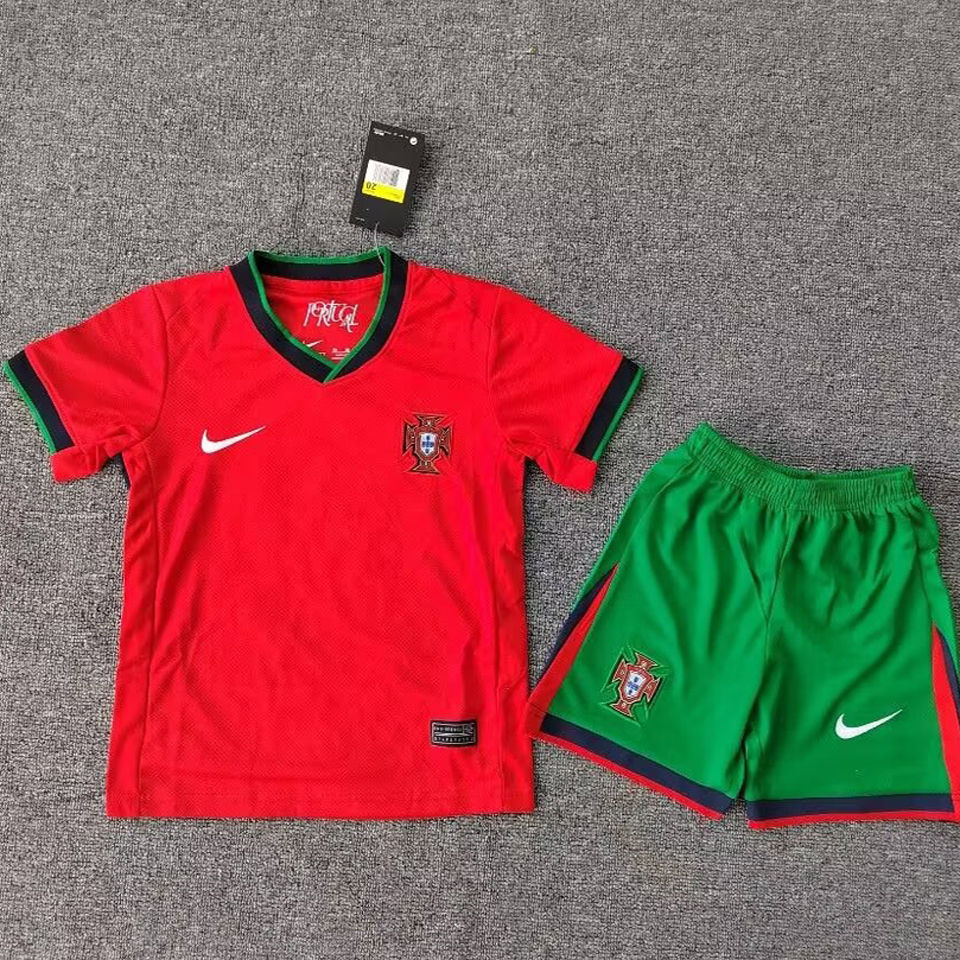 Portugal Equipamento de Casa para Crianças 2024 / 2025