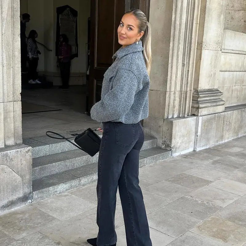 Giacca donna — Lunghezza corta, maniche lunghe, chiusura con zip