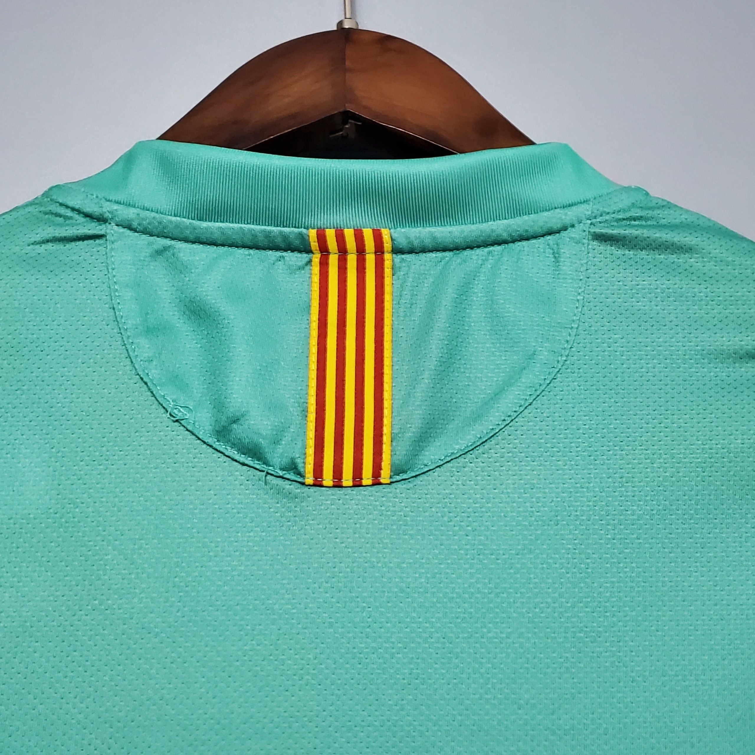 BARCELONA AWAY RETRO 2010 / 2011