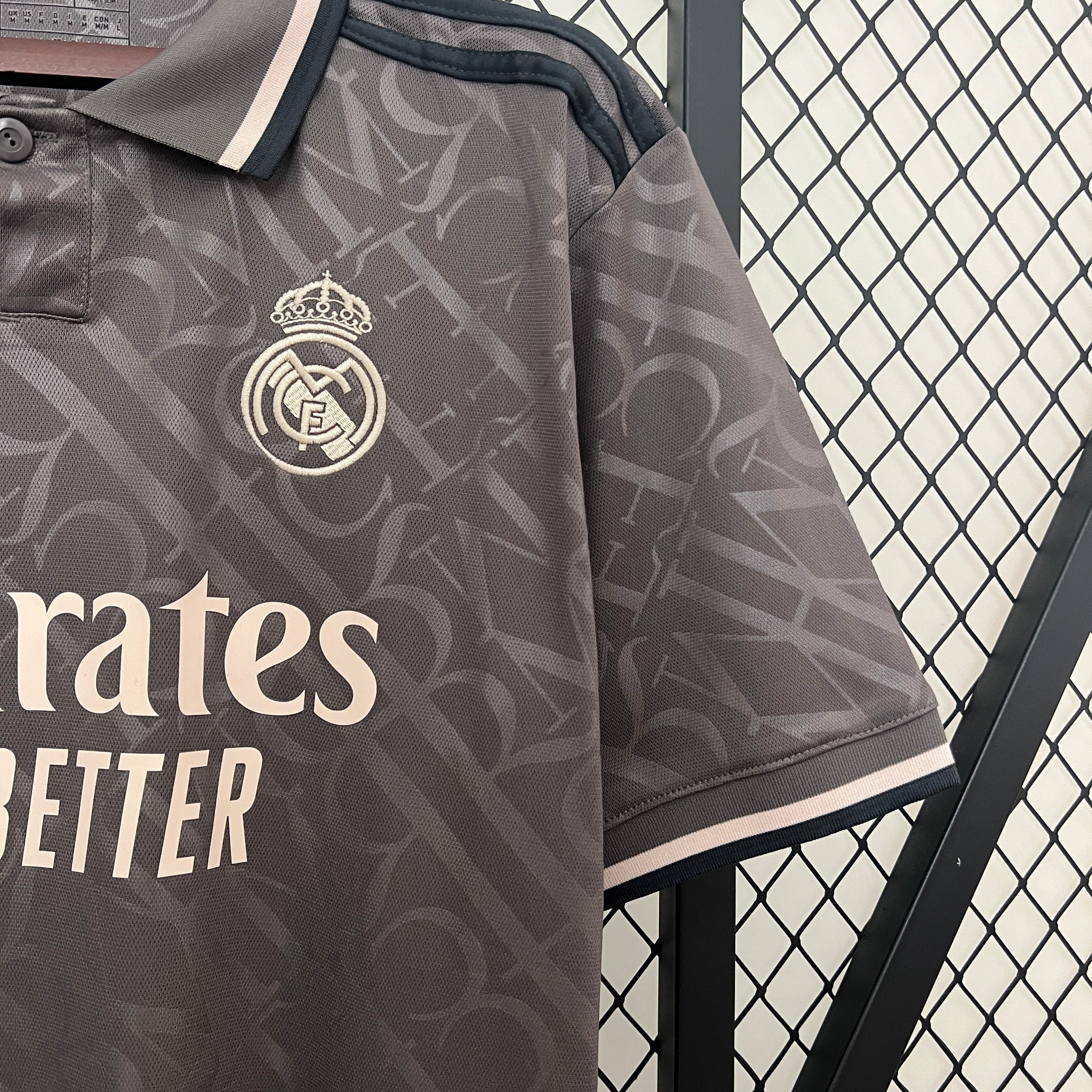 Terzo Kit Real Madrid 2024/2025