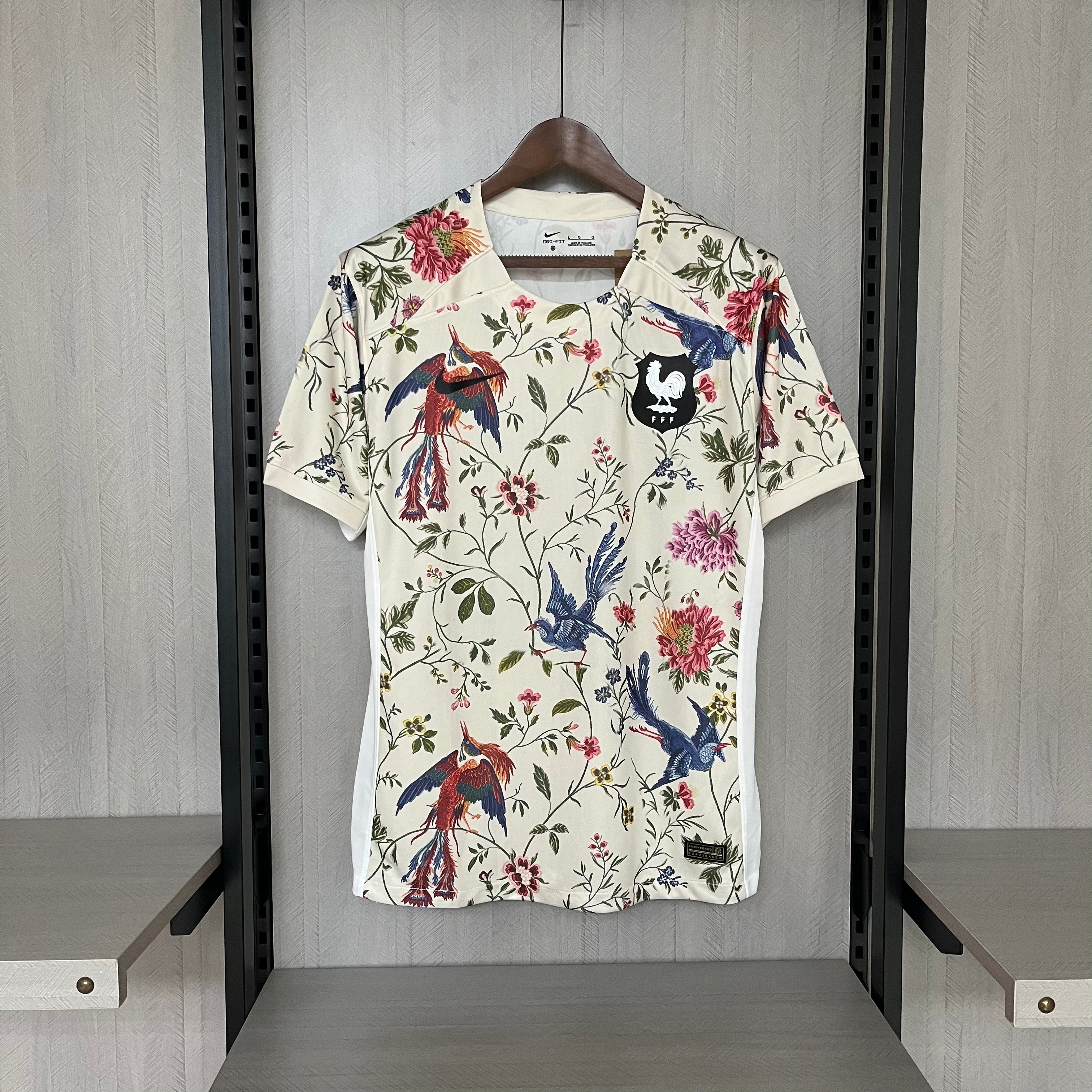 Frankrijk X Dior Flowers Speciale Editie shirt