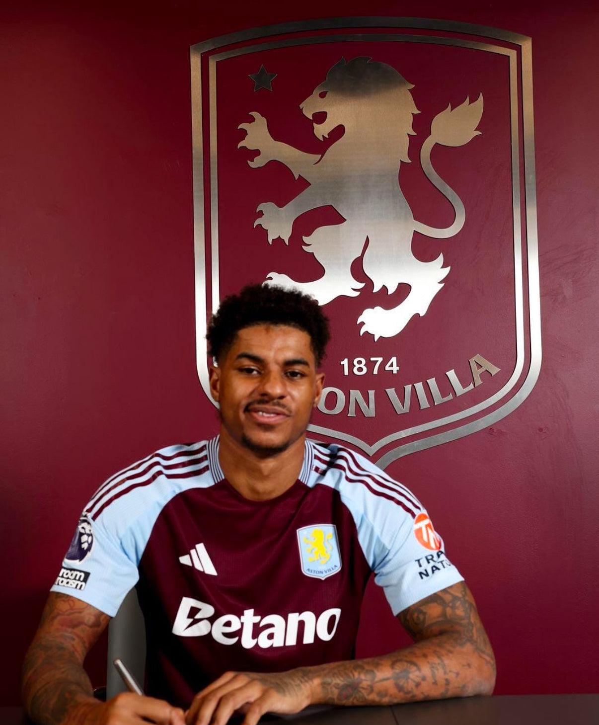 Divisa casalinga Aston Villa 2024/2025