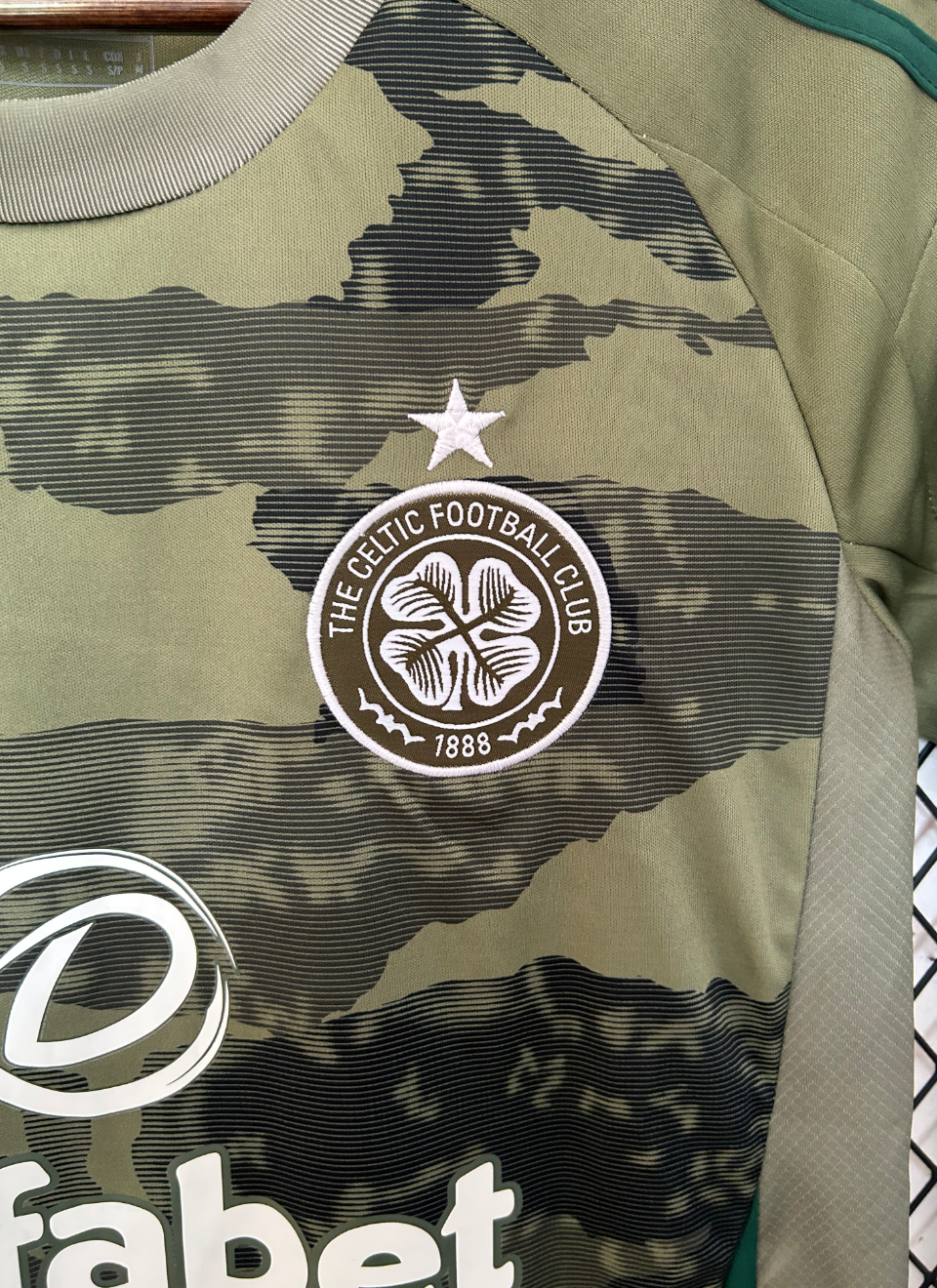 Terza Divisa Celtic 2024–2025 Camo