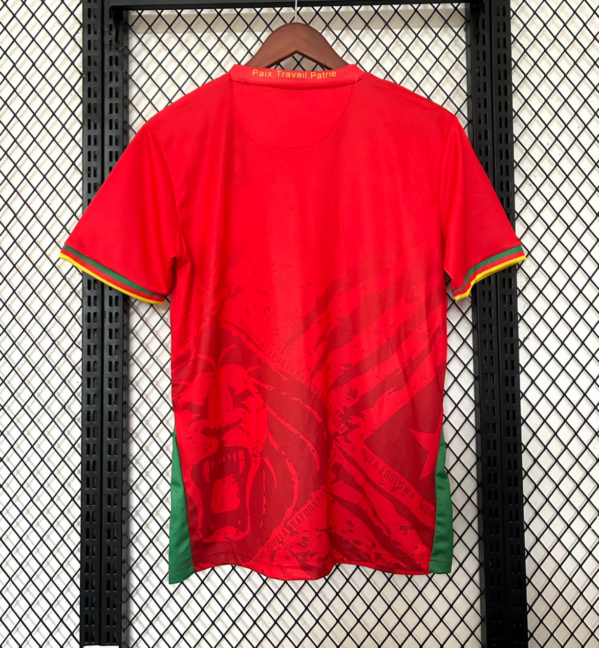 Terza maglia rossa Camerun 2025/2026