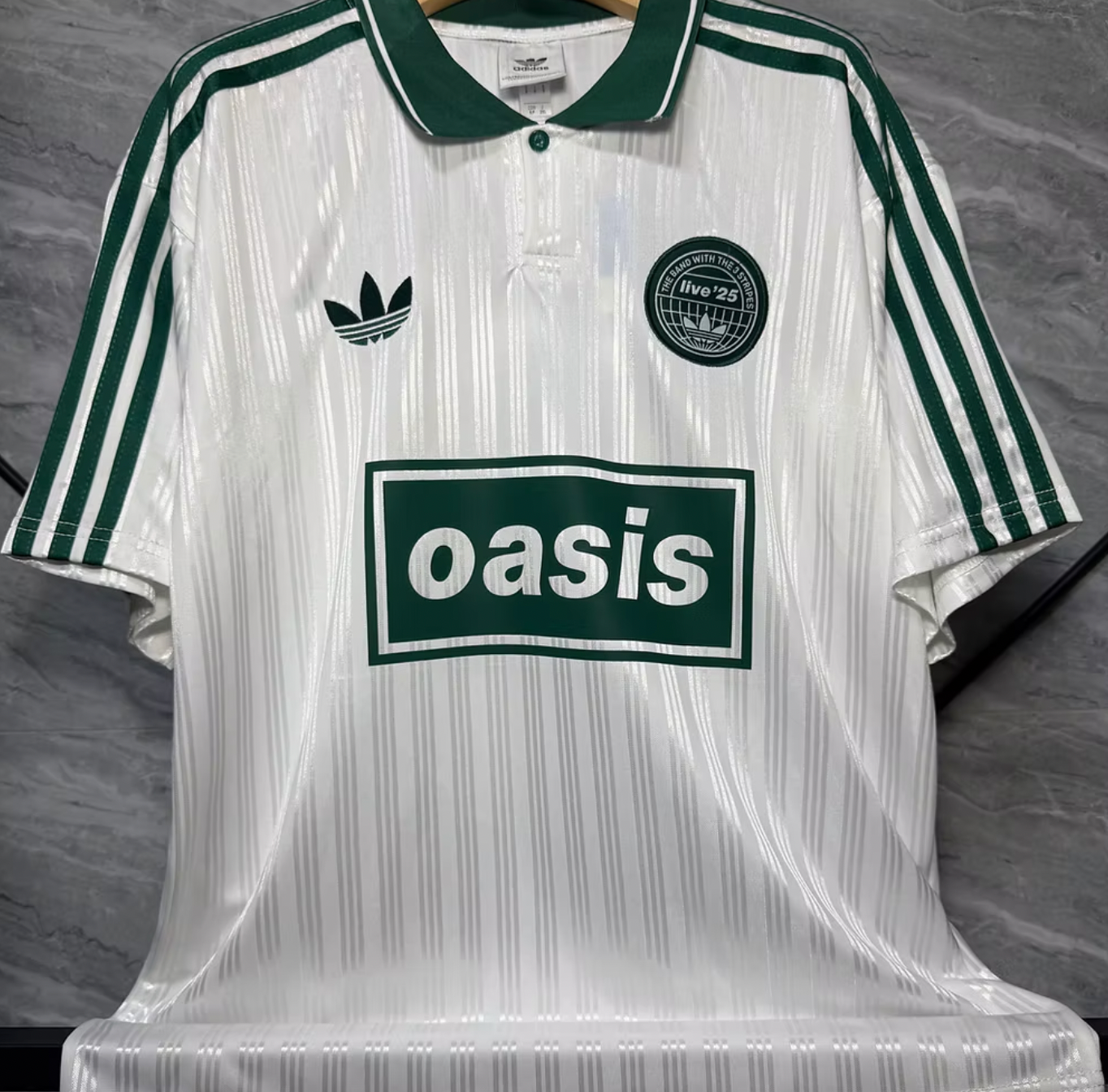 Oasis x Adidas Shirt Groen en Wit