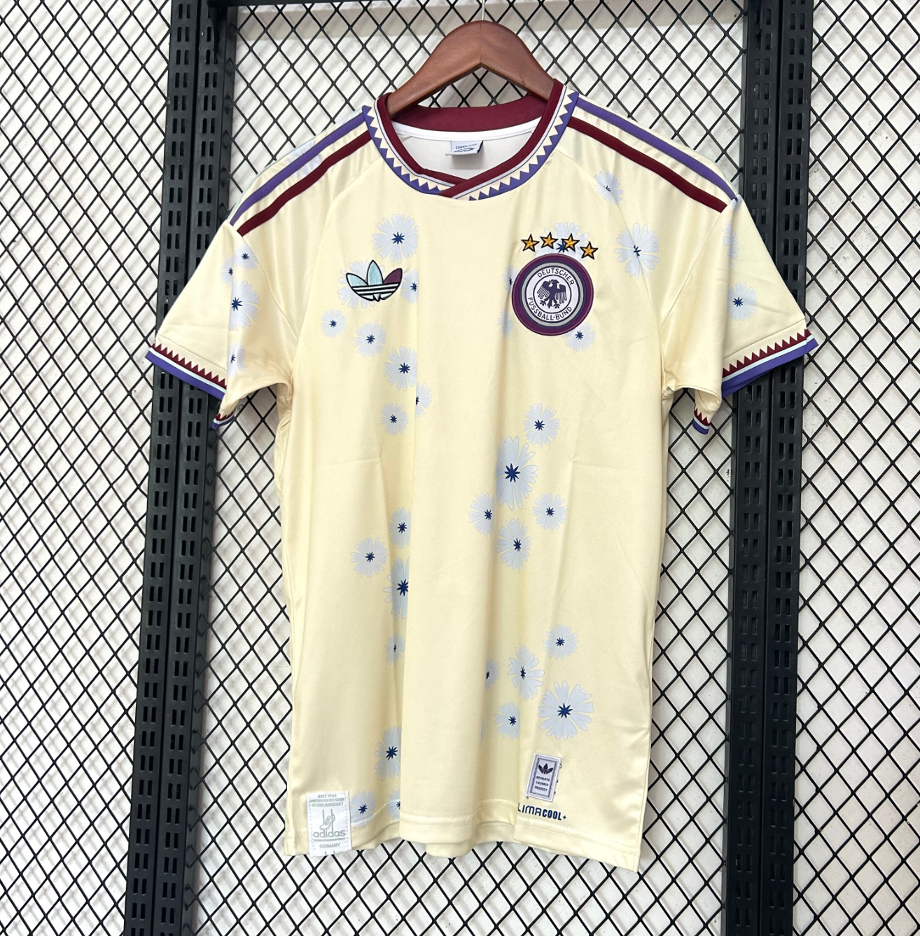 Maillot édition spéciale fleurs Allemagne 2026