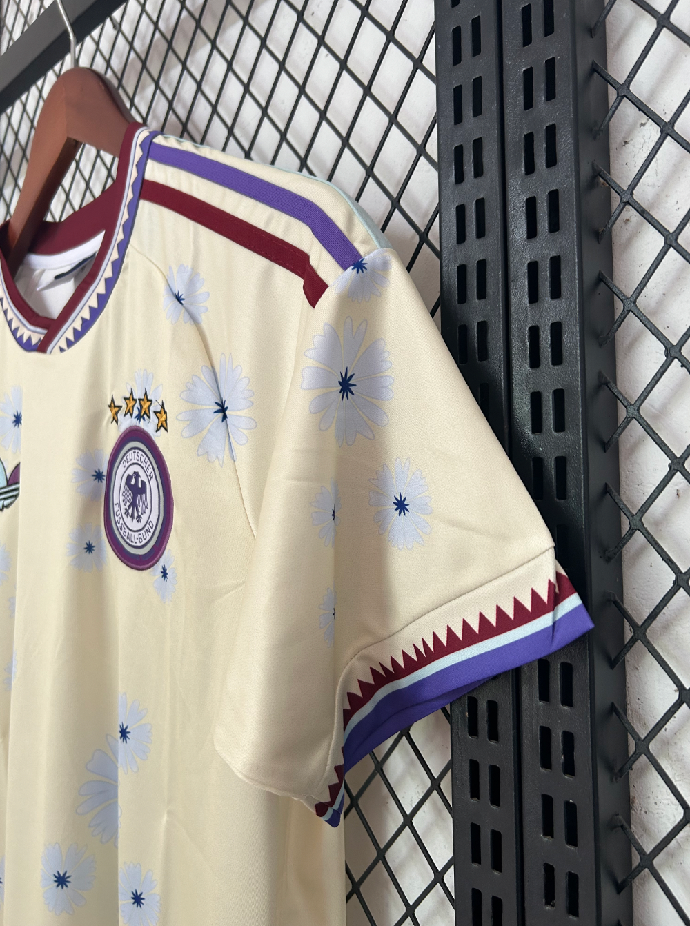 Maillot édition spéciale fleurs Allemagne 2026