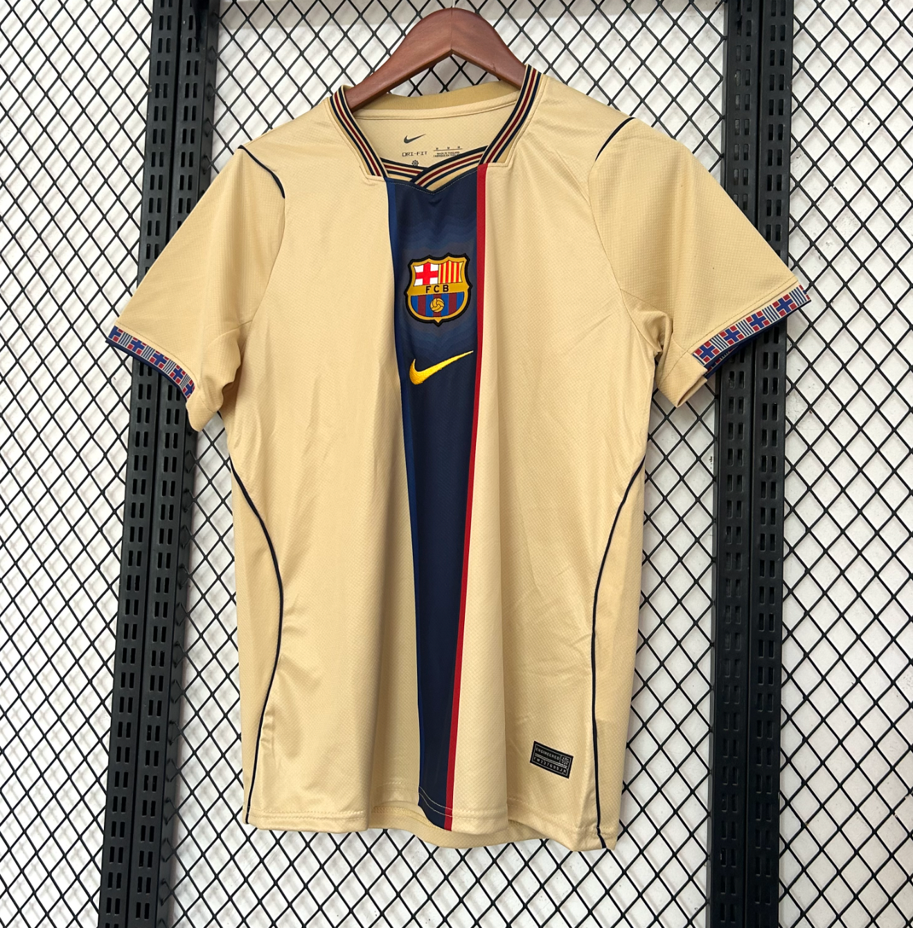 Maglia ispirata al retro FC BARCELONA 2026/2027 (beige)