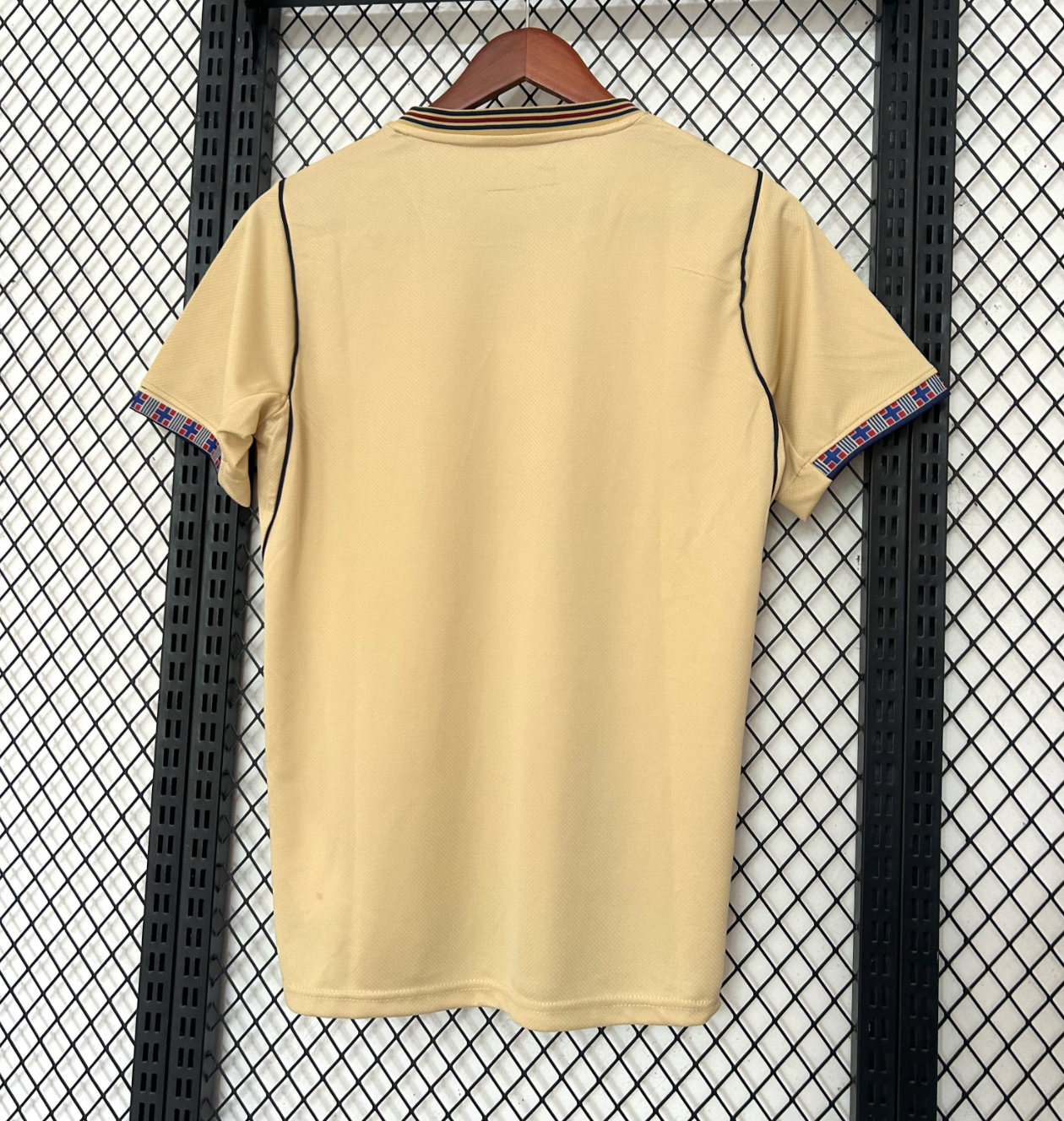Maglia ispirata al retro FC BARCELONA 2026/2027 (beige)