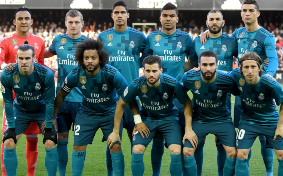 REAL MADRID TERZA MAGLIA RETRO MANICHE LUNGHE 17/18