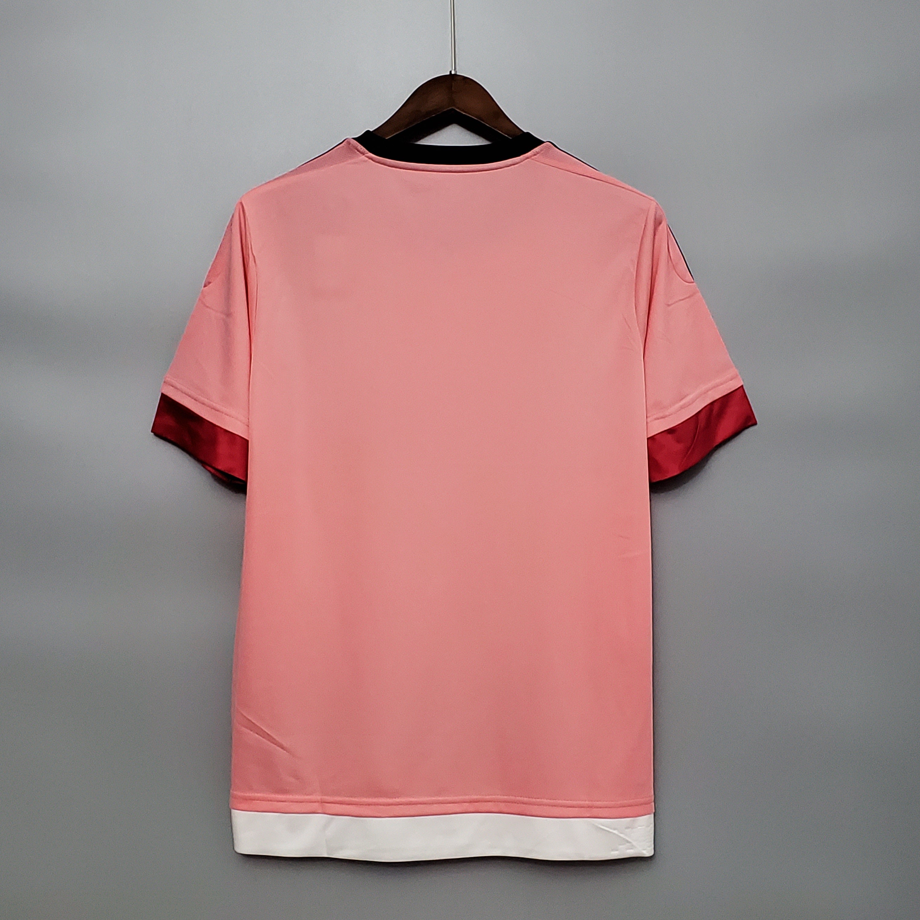 2015-2016 Juventus Auswärts-Retrotrikot Pink