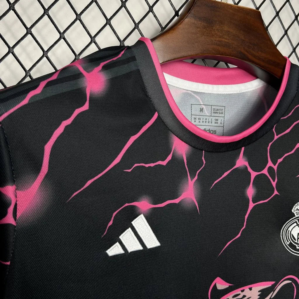 Maillot spécial panthère Real Madrid 24/25 violet  