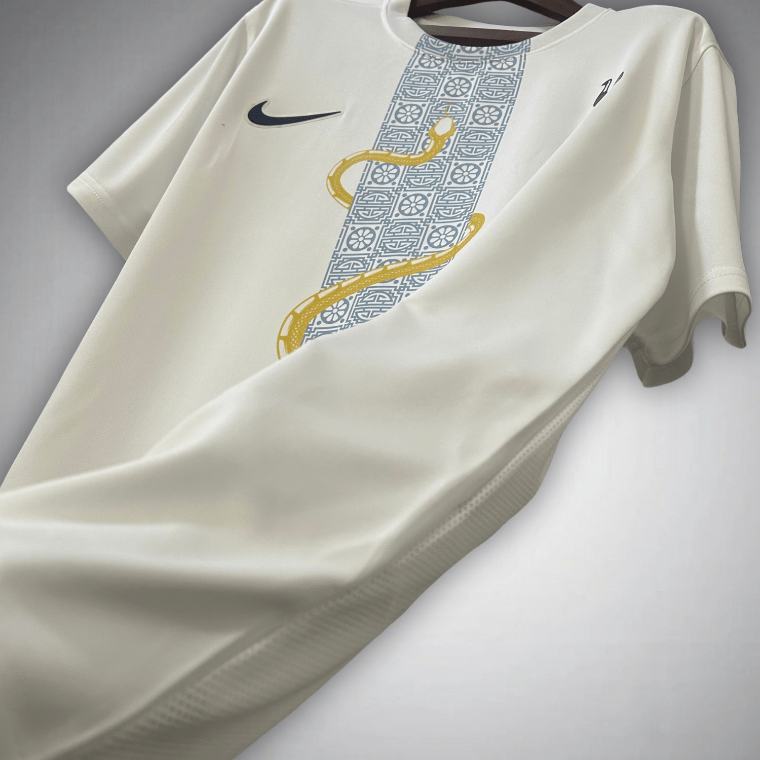 Tottenham Camiseta edición especial Serpiente