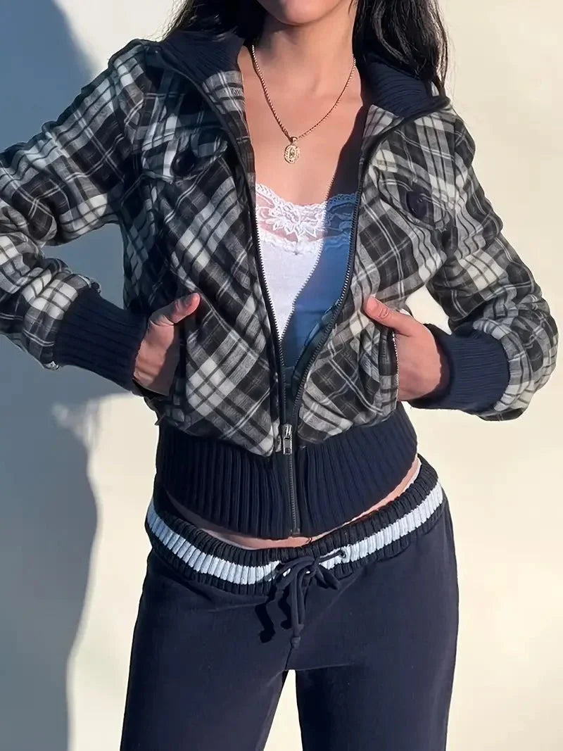 Damen-Kurzjacke — Kariertes Muster, hoher Kragen, elastische Bündchen  