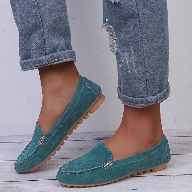 Mocassini da donna — Slip-on con suola piatta, tomaia chiusa, design minimalista