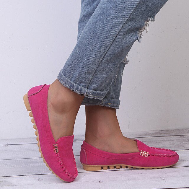 Mocassini da donna — Slip-on con suola piatta, tomaia chiusa, design minimalista
