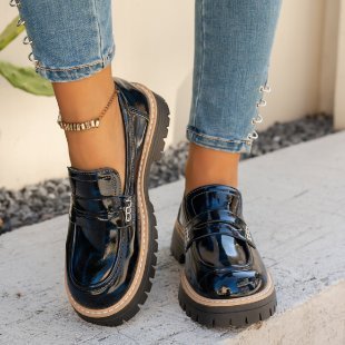 Mocassins femme — Sans lacets, semelle épaisse, semelle extérieure crantée