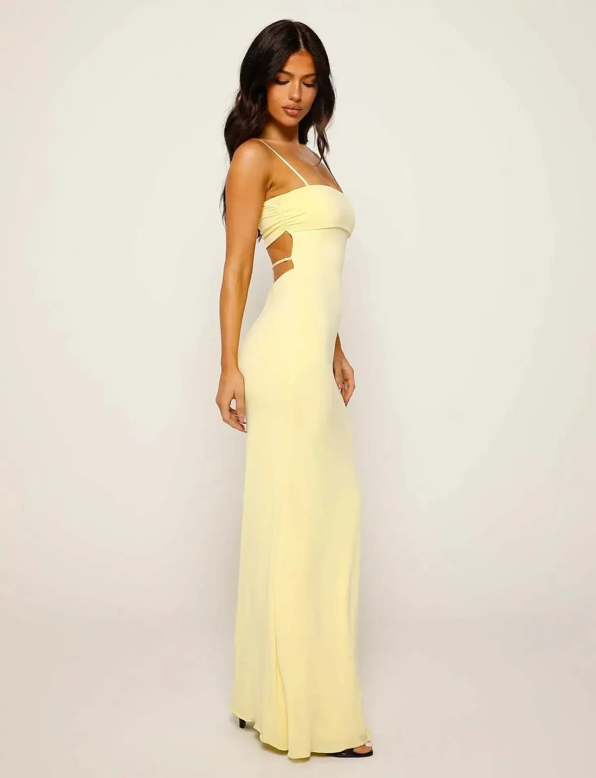 Maxikleid für Damen — Eng anliegender Schnitt, rückenfrei, ärmellos