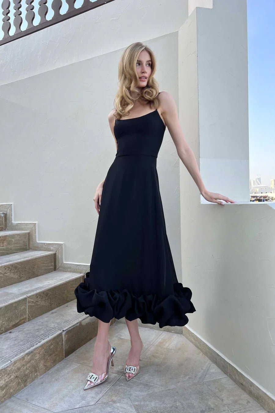 Vestido midi de mujer — Un solo hombro, dobladillo con volantes, ajuste ceñido