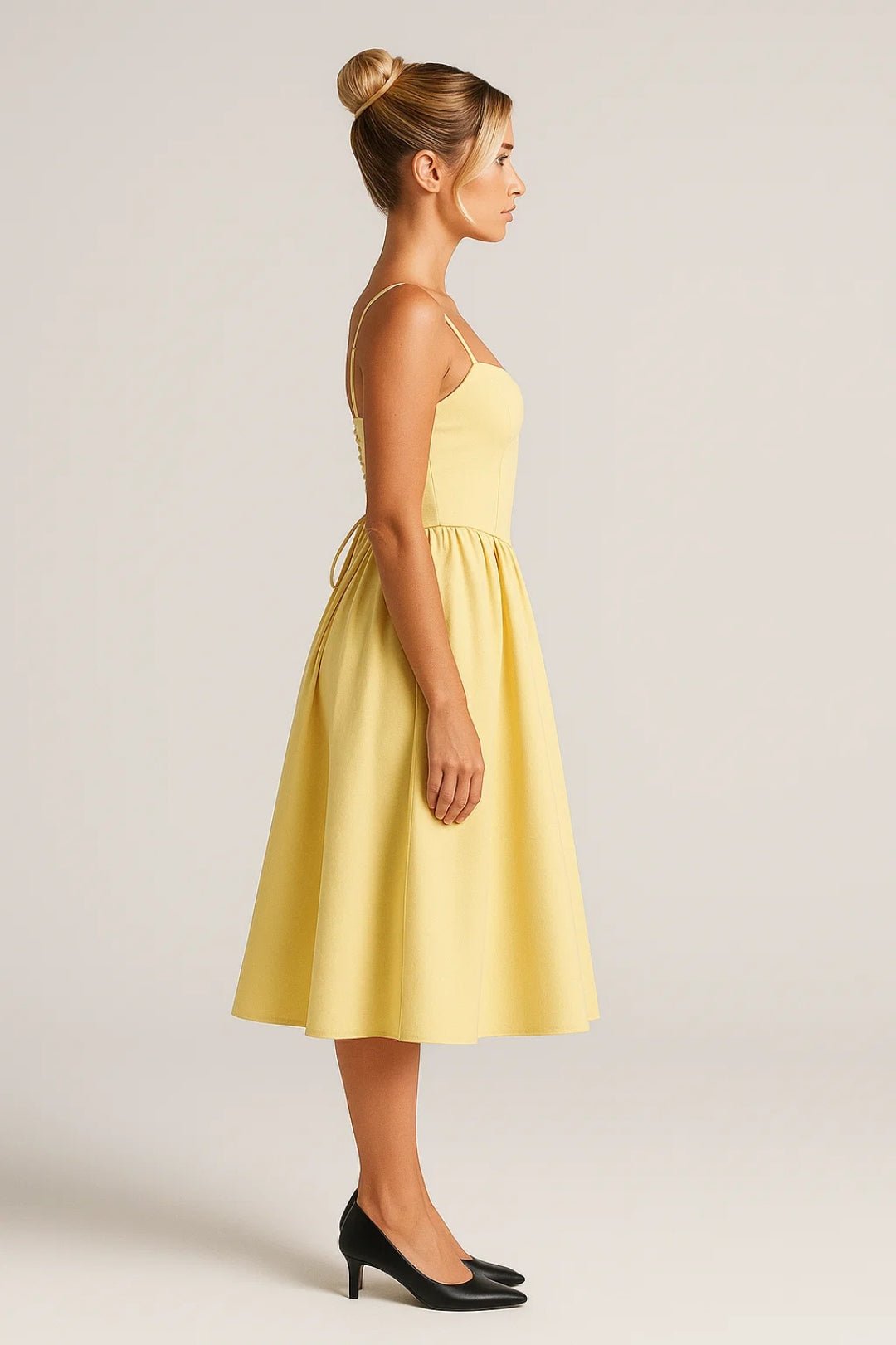 Midikleid für Damen — Spaghettiträger, ärmellos, ausgestellter Schnitt